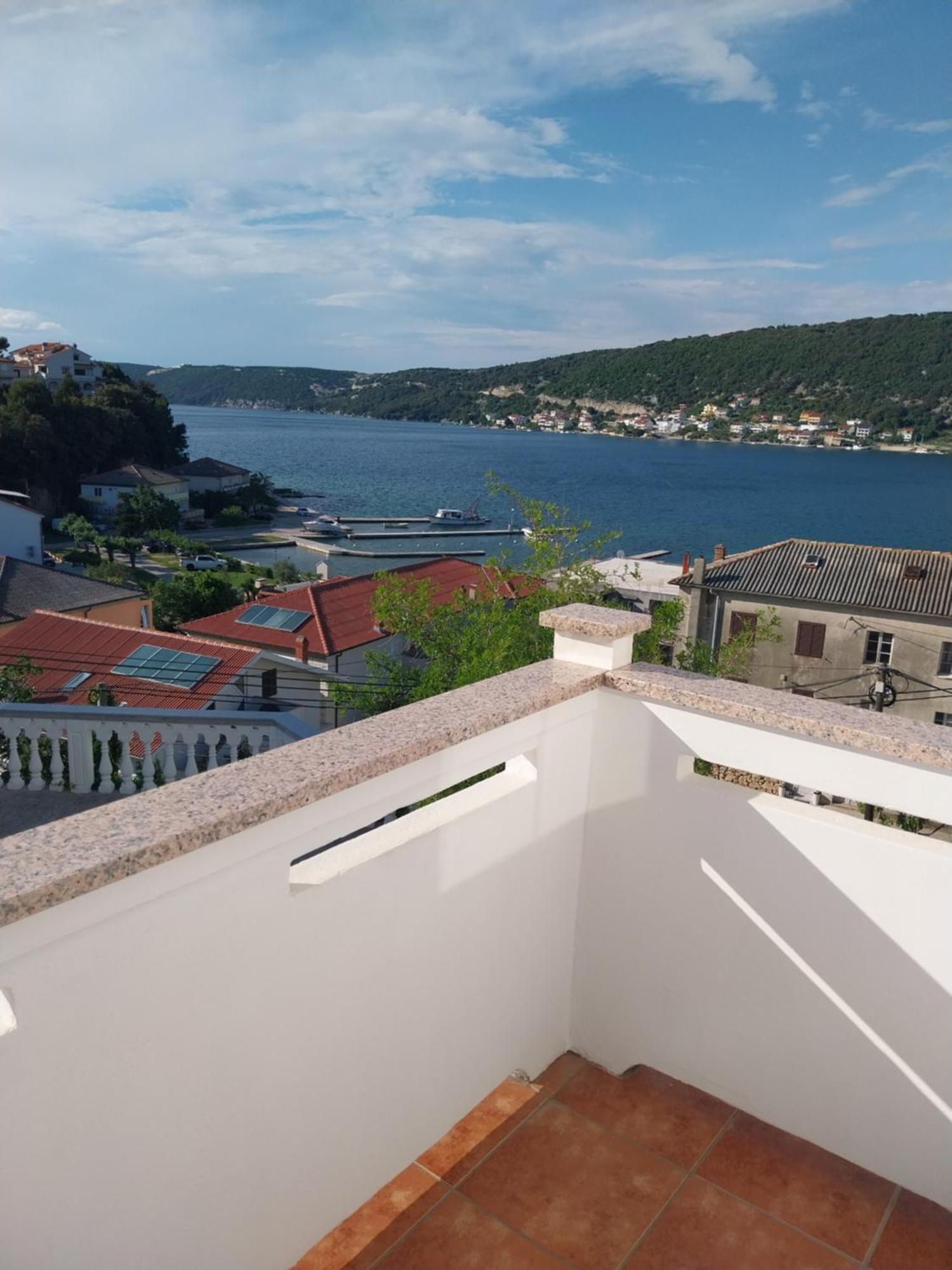 Ljubica Apartments And Rooms Supetarska Draga Exterior photo